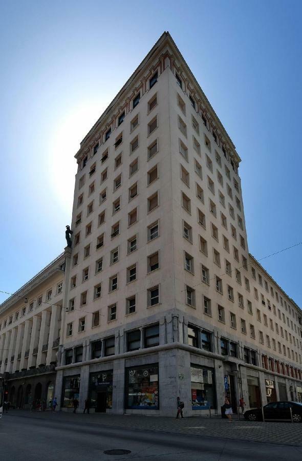 Lawyers Loft In Heritage Skyscraper Laibach Exterior foto